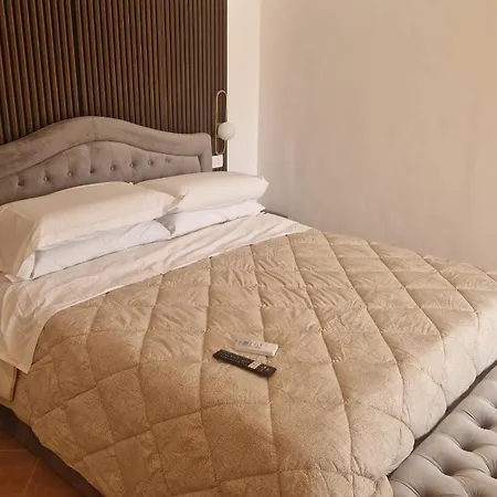 La Corte Dei Filangieri Affittacamere Candida